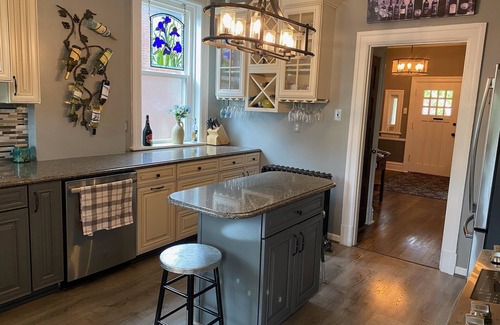 Shaw House | Historic 3 Bedroom Home in Shaw with Pet-Friendly Amenities