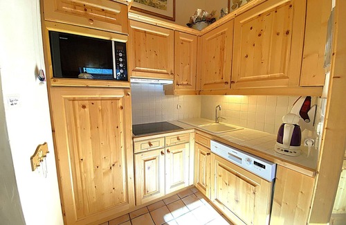Meribel Apartment | Spacious 3-bedroom apartment ski-in/ski-out in Méribel, parking included