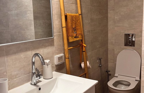 Netanya Apartment | Spacious 3-bedroom apartment in marvelous Netanya with AC, WiFi