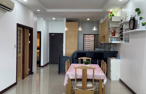Kuching Apartment | Spacious 3-bedroom apartment with AC, fitness room in charming Kuching