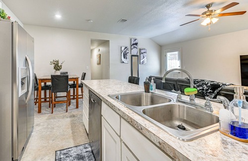 Killeen Apartment | Spacious 3-bedroom apartment with WiFi, AC in nice Killeen
