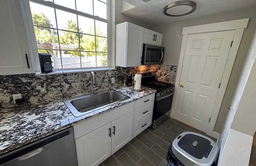 Layton Apartment | Guest Rated 10/10: 3-Bedroom Apartment with Pool & Spa