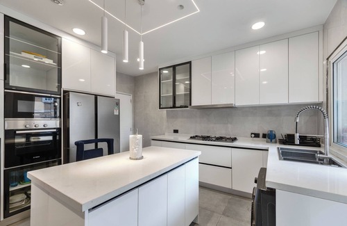 Ikoyi Apartment | Spacious 3-bedroom apartment in gorgeous Ikoyi with WiFi, AC, fitness room