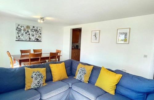 Atlantic Wharf Apartment | Family-Friendly 3-Bedroom Flat with Free Parking in Central Area
