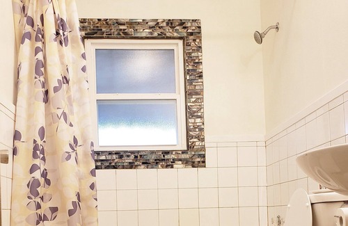 Kilgore House | Spacious 3 bedroom home located less than a mile from Kilgore hotspots!