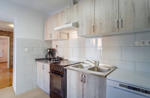 Veli Losinj Apartment | Comfort Awaiting at Antonella - Apartment with Kitchen
