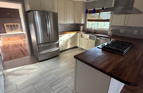 Moses Lake House | Spacious 3-bedroom Lakeview Home Centrally Located in Quiet Neighborhood