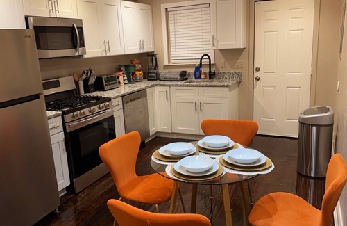 Downtown Baltimore House | Modern 3 Bedroom Townhome with Hot Tub in Baltimore