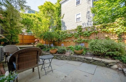 Spring Hill Apartment | Spacious 3+ bedroom with parking, patio & balcony near Harvard Law and Lesley U.