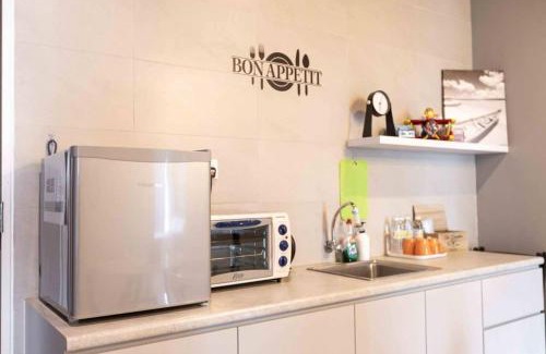 Bayan Lepas Apartment | Cozy Home: Family-Friendly 3 Bedrooms with Dining Options