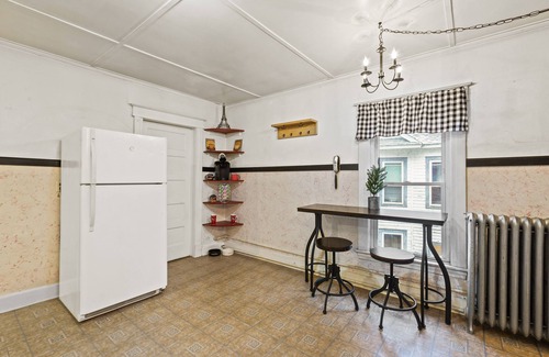 Nassau House | Pet-Friendly 3 BR Apt with Porch & Grill Near Rail Trail