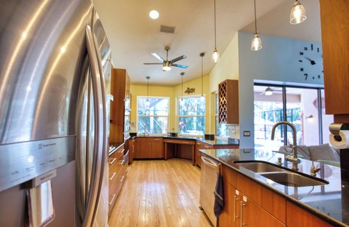 Laurel House | Elegant 3BR Oceanfront Home with Pool - Steps to the Beach