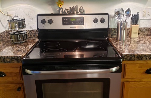 Thornton House | Guest Rated: 9.8 - Cozy 3 BR Home Near Downtown Denver