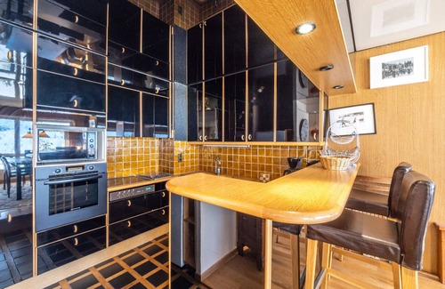 Tignes le Lac Apartment | Family-Friendly Apartment in Tignes with Lake View and Spa