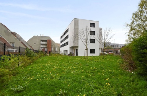 Lille Sud Apartment | Spacious 3-Room Retreat with Garden Near Lille