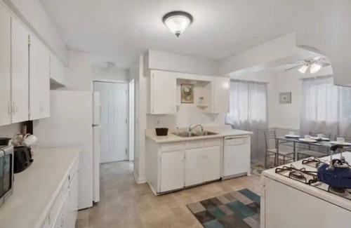 Ottawa House | Inviting 3Bd Home with Pool Table, Deck & Office Near Toledo