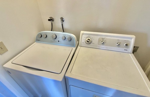 North and East Condo | Spacious 3br/1.5ba apt in downtown Richmond