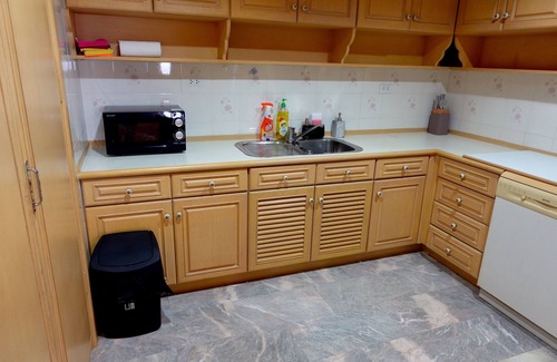 North Pattaya Apartment | Spacious 3BR 15m Balcony Seaview 1 Minute TO BEACH