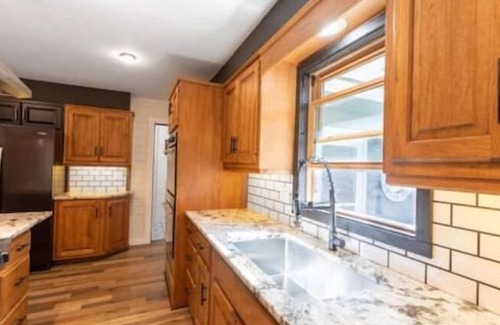 Rhinelander House | Guest Rated: 9.8! Cozy 3BR Home with Lake Views