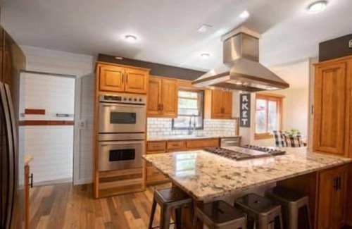 Rhinelander House | Guest Rated: 9.8! Cozy 3BR Home with Lake Views