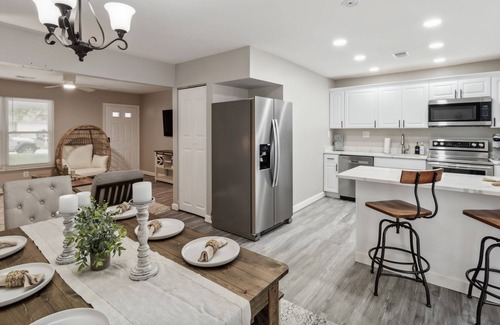 Hanover House | Pet-Friendly 3BR/2BA Near BWI - Rated 10/10 by Guests