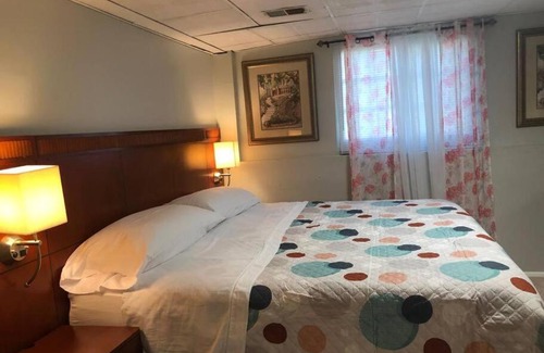 Herndon Villa | Convenient 3Br Retreat Near Dulles and Washington DC
