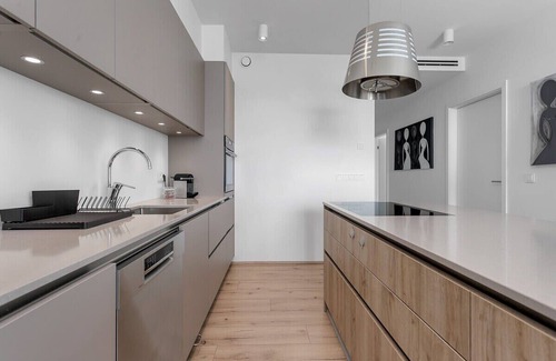 Hliðar Apartment | Guest Rated 10/10: 3BR Apartment with Modern Amenities