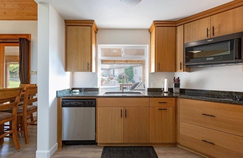 Arroyo Grande House | Idyllic Retreat with Heated Pool, Hot Tub & Pet-Friendly Stay
