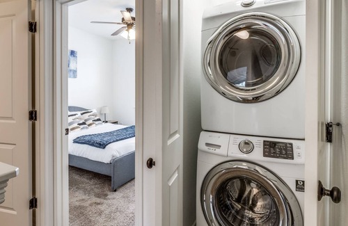 North University Apartment | Spacious 3BR CozySuites in Central Austin by UT 03