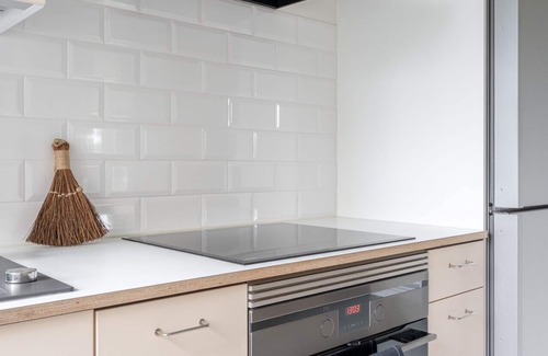 Tampere Apartment | Spacious 3BR Historical 120m2 Apartment in Kaleva