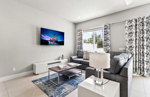 Reunion Apartment | New Apartment Near Disney - Family and Pet Friendly Stay