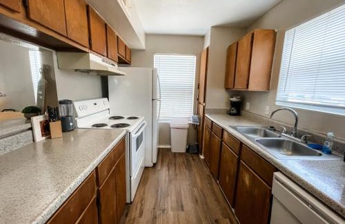 Northwest Corpus Christi Apartment | Spacious 3BR Retreat with Pool and Prime Location