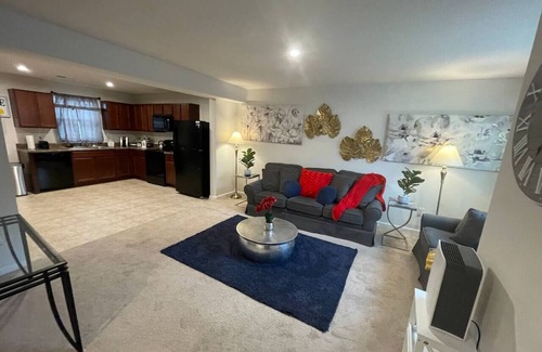 Parker House | Family-Friendly 3 Bedroom Retreat with Pet Welcome & WiFi