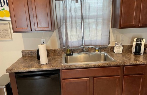 Parker House | Family-Friendly 3 Bedroom Retreat with Pet Welcome & WiFi