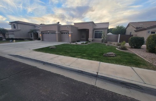 San Tan Ranch House | Family-Friendly 4-Bed Retreat with Game Room & Hot Tub