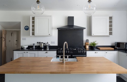 Newtown-in-St-Martin House | Welcoming Cottage Retreat with Garden on the Lizard