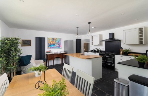Newtown-in-St-Martin House | Welcoming Cottage Retreat with Garden on the Lizard