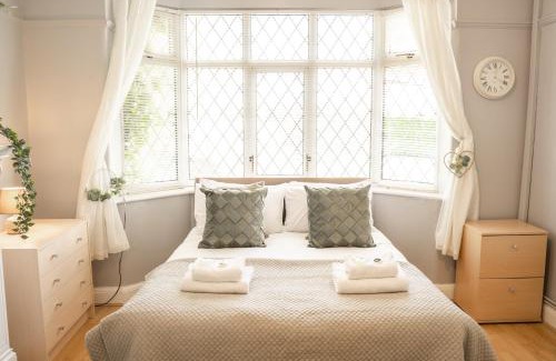 Chester House | Elegant 4-Bed Edwardian Home in Chester - Family & Pet Friendly