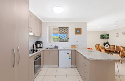 Kawungan House | Spacious 4-Bed Home with Alfresco BBQ Area