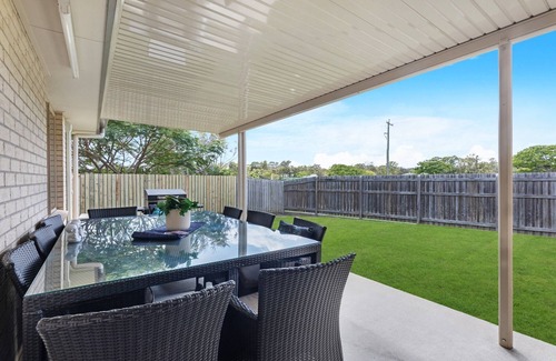 Kawungan House | Spacious 4-Bed Home with Alfresco BBQ Area