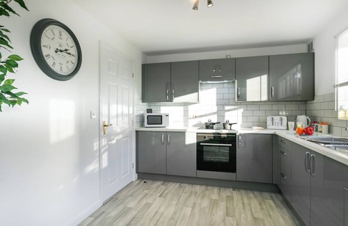 Lincoln House | Spacious 4 Bed House for Contractors – Parking Wi-Fi Lincoln