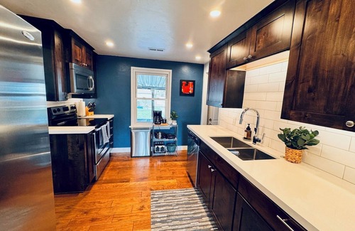 Capitol Hill House | Spacious 4-bedroom house with WiFi, A/C in fabulous Salt Lake City