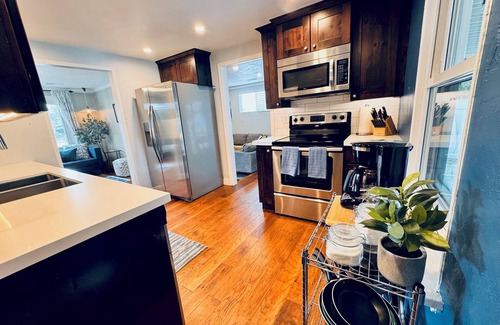 Capitol Hill House | Spacious 4-bedroom house with WiFi, A/C in fabulous Salt Lake City