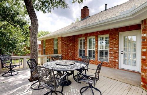 Glenhaven House | Spacious 4-Bedroom Home with Game Room Near Texas A&M in College Station, Texas