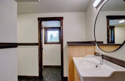 Sedro-Woolley House | Spacious 4-bedroom house with AC in Sedro-Woolley