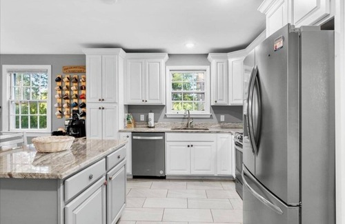 Clarksville House | Spacious 4 bedroom, 4 bathroom home with lots of fun to offer for everyone