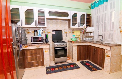 Naivasha Villa | Spacious 4-bedroom apartment in Naivasha close to Hells Gate National Park