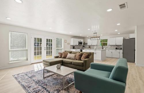 McKinney House | Spacious 4 Bedroom Family Retreat in the Heart of McKinney, TX