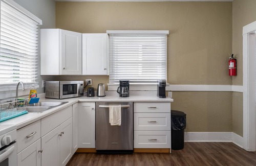 Willmore House | Inviting 4 Bedroom Home Ideal for Families in Long Beach