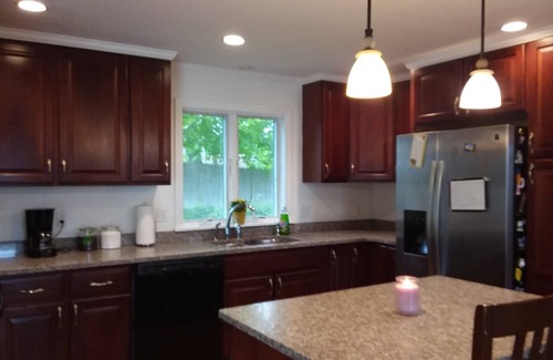 Portsmouth House | Spacious 4-bedroom house with Wi-Fi, AC and Water views in charming Portsmouth